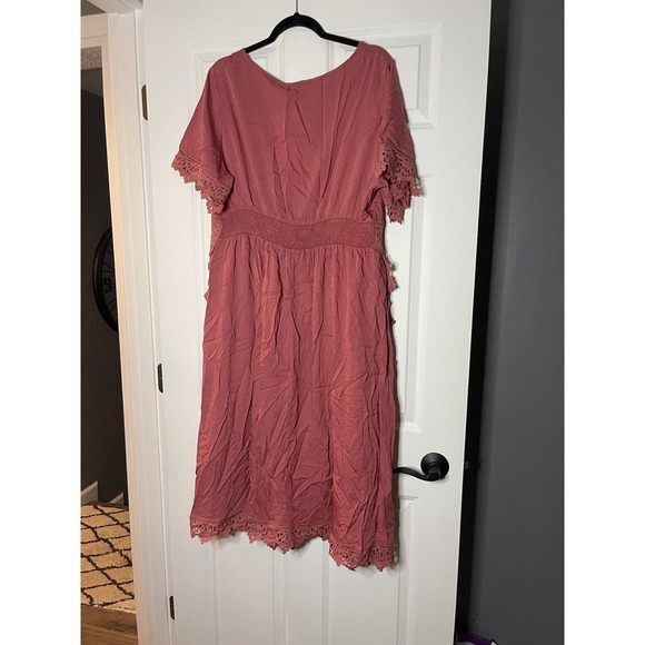 Bloomchic Short Sleeve Bohemian Maxi Dress Pink  W Lace Trim Size 14-16 Nwt - Picture 2 of 2